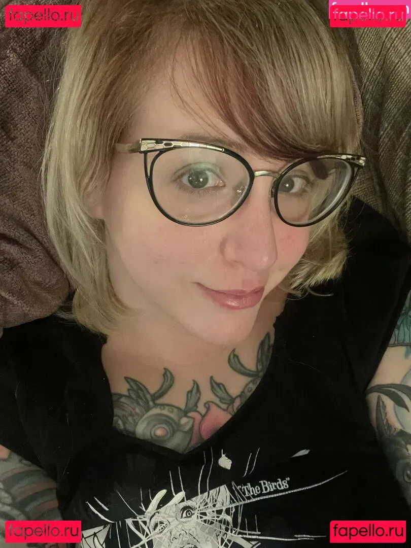 PushingUpRoses Onlyfans Photo Gallery 