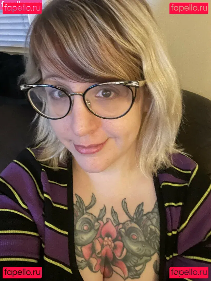 PushingUpRoses Onlyfans Photo Gallery 