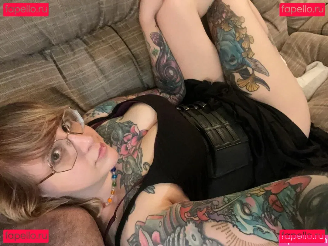 PushingUpRoses Onlyfans Photo Gallery 