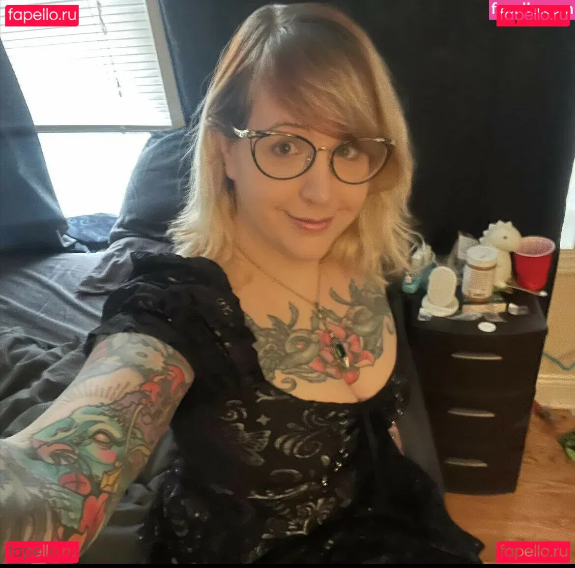 PushingUpRoses Onlyfans Photo Gallery 