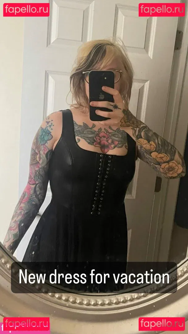 PushingUpRoses Onlyfans Photo Gallery 