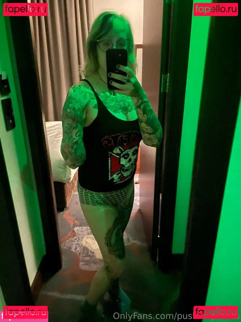 PushingUpRoses Onlyfans Photo Gallery 