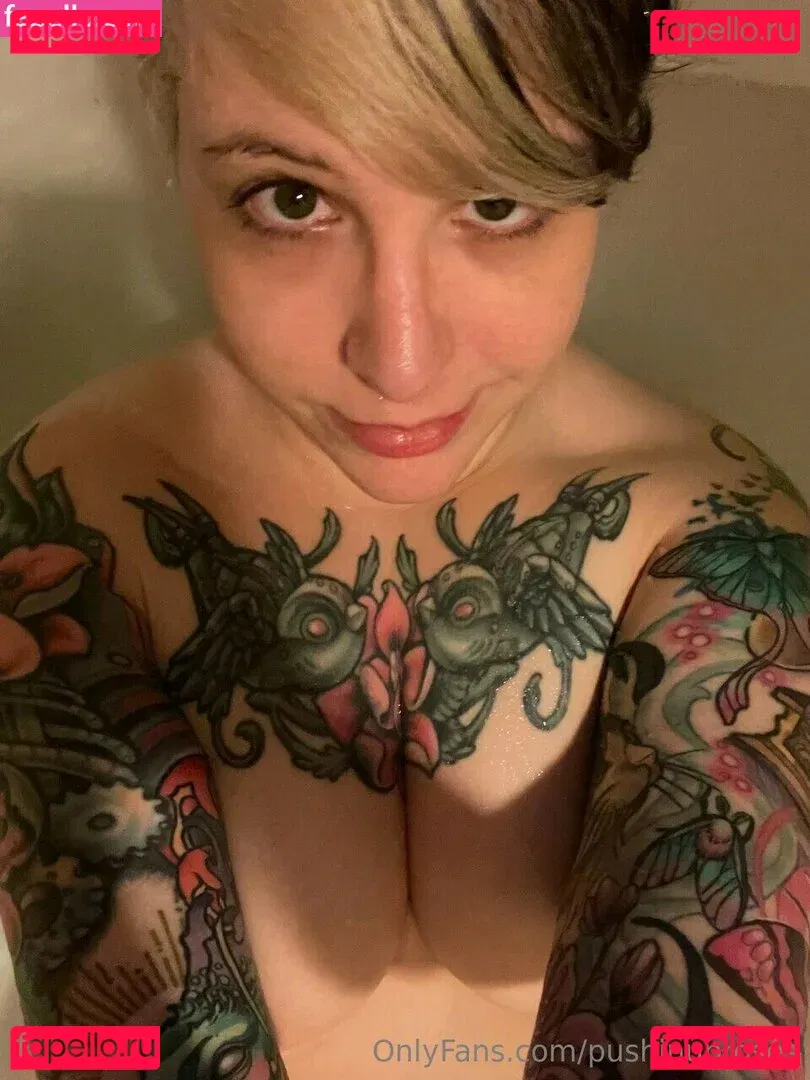 PushingUpRoses Onlyfans Photo Gallery 