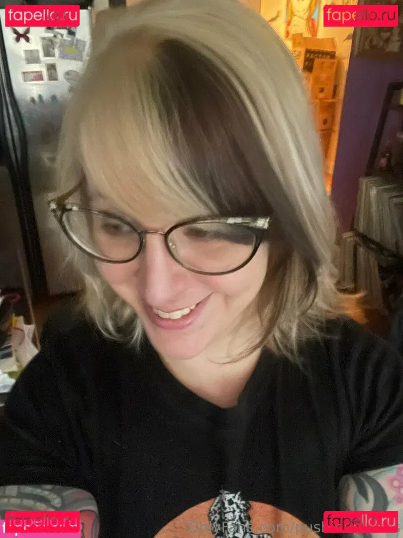 PushingUpRoses Onlyfans Photo Gallery 