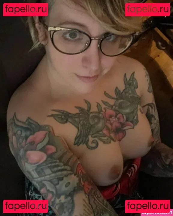 PushingUpRoses Onlyfans Photo Gallery 