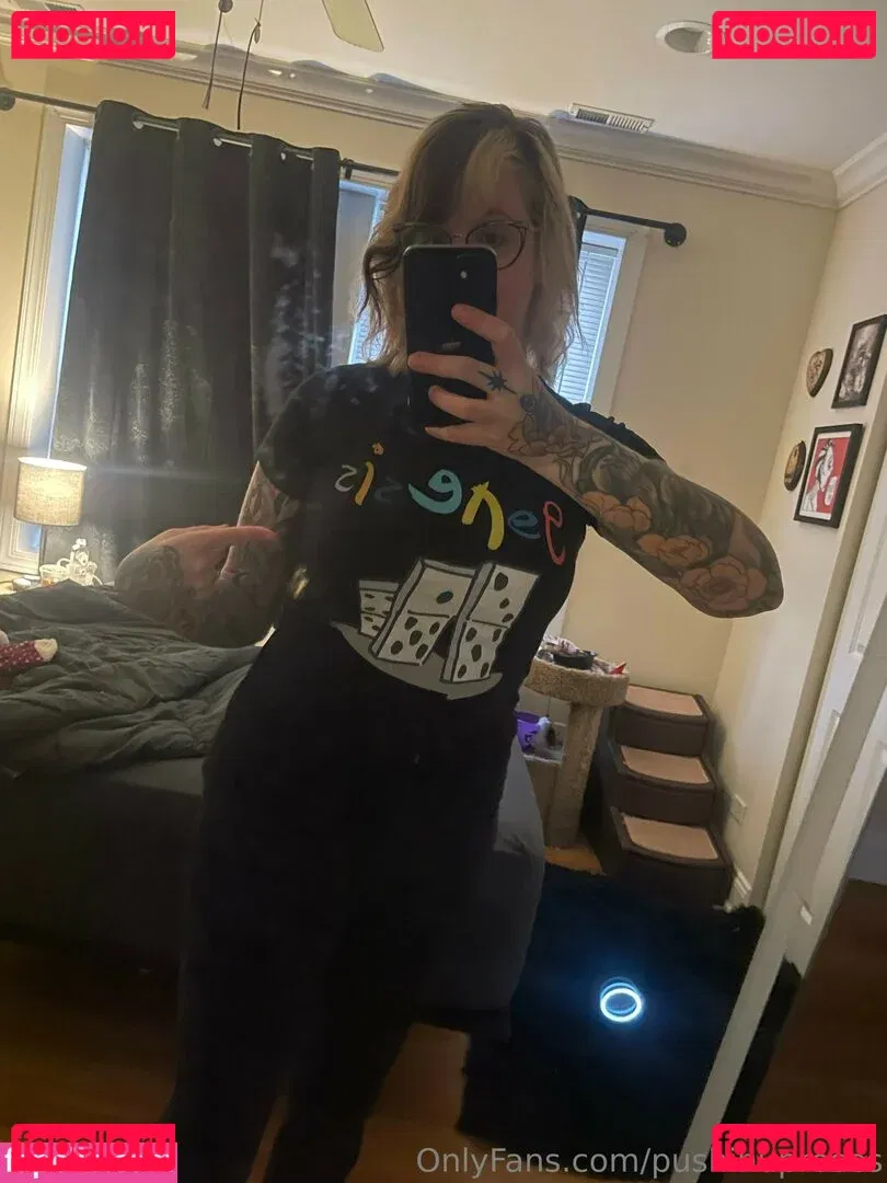 PushingUpRoses Onlyfans Photo Gallery 