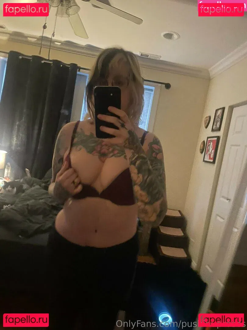 PushingUpRoses Onlyfans Photo Gallery 