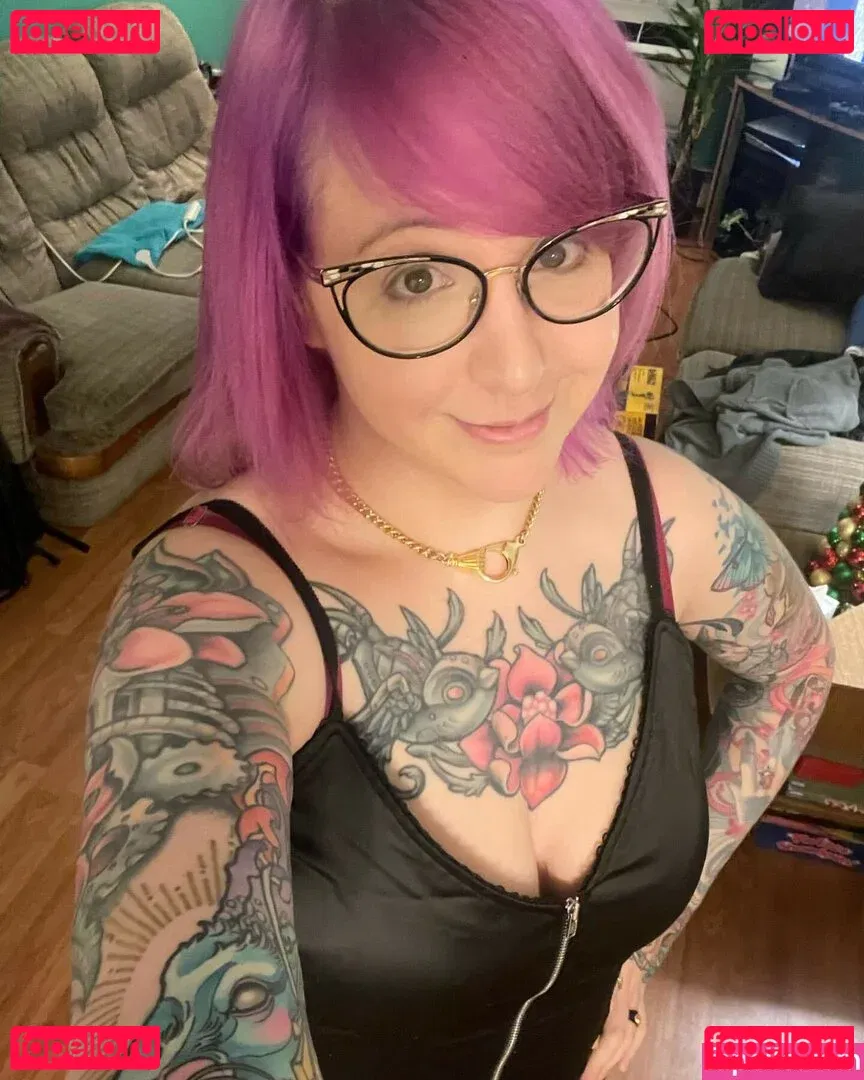 PushingUpRoses Onlyfans Photo Gallery 