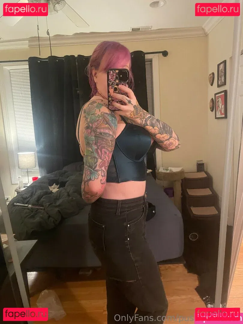 PushingUpRoses Onlyfans Photo Gallery 