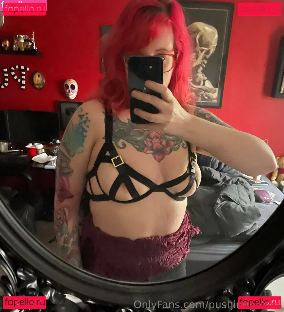 PushingUpRoses Onlyfans Photo Gallery 