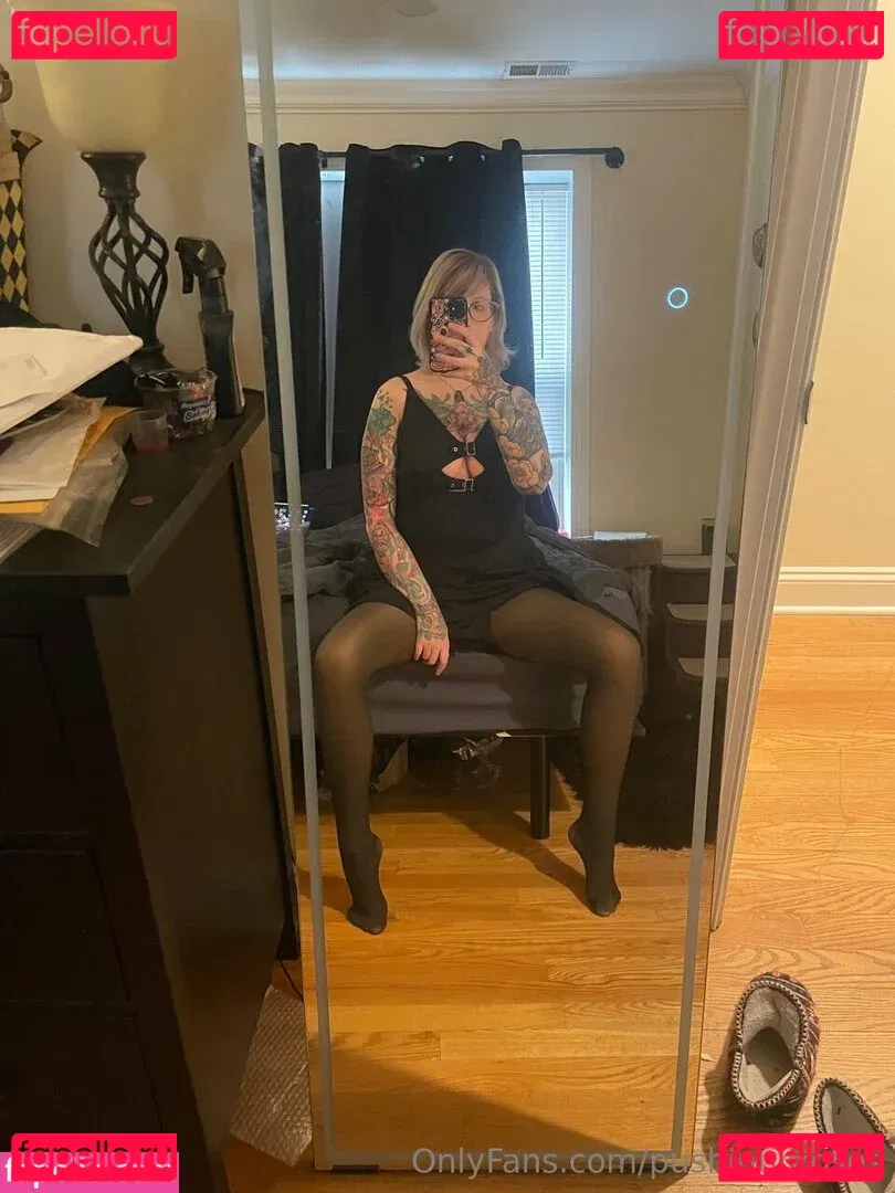 PushingUpRoses Onlyfans Photo Gallery 