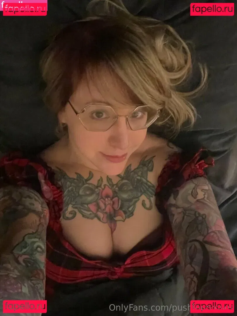 PushingUpRoses Onlyfans Photo Gallery 