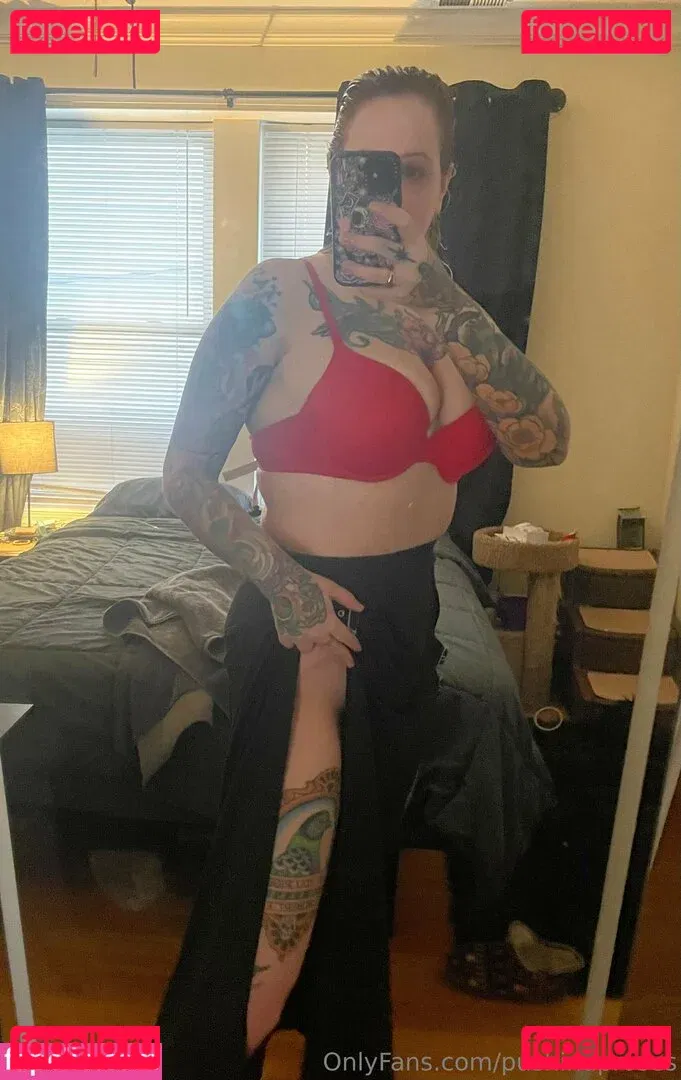 PushingUpRoses Onlyfans Photo Gallery 