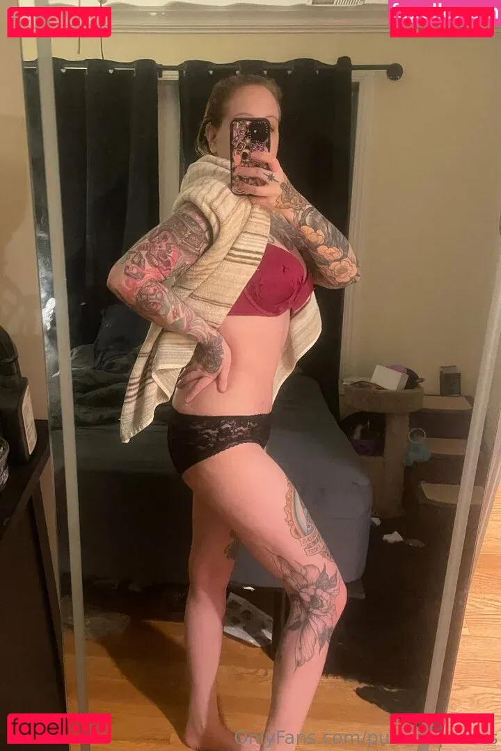 PushingUpRoses Onlyfans Photo Gallery 