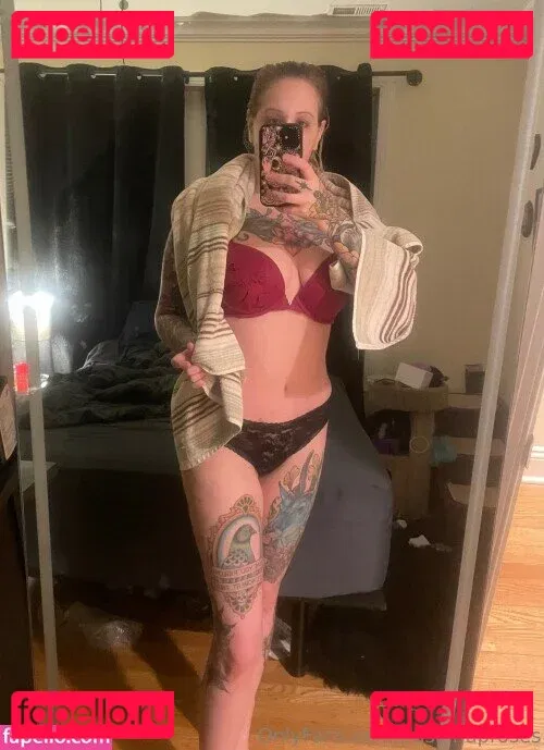 PushingUpRoses Onlyfans Photo Gallery 