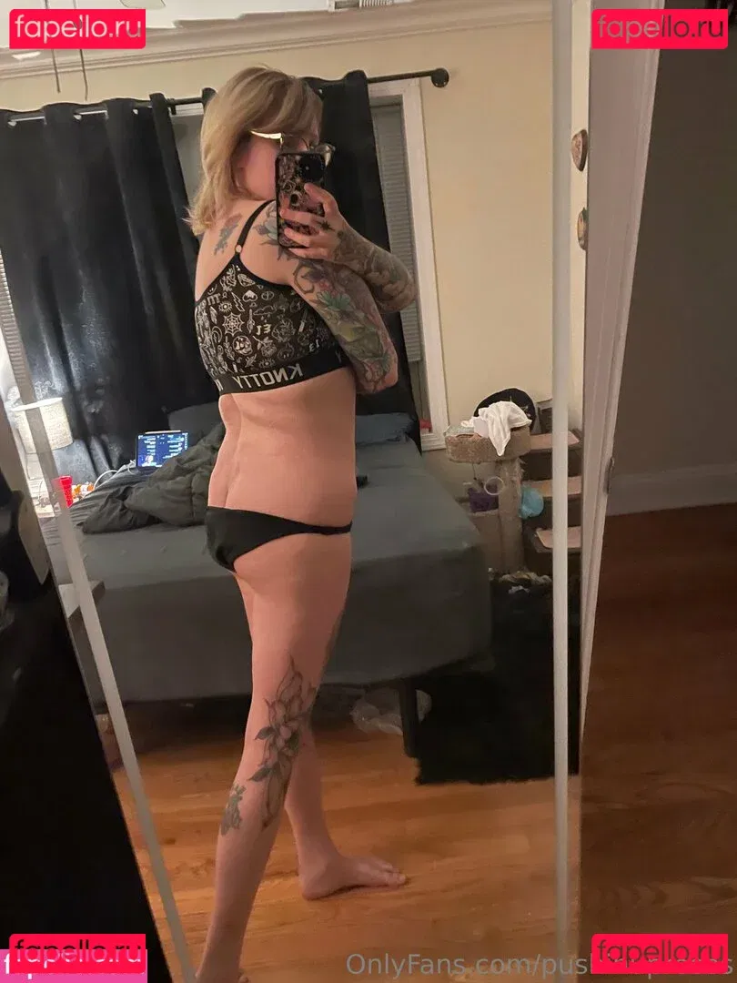 PushingUpRoses Onlyfans Photo Gallery 