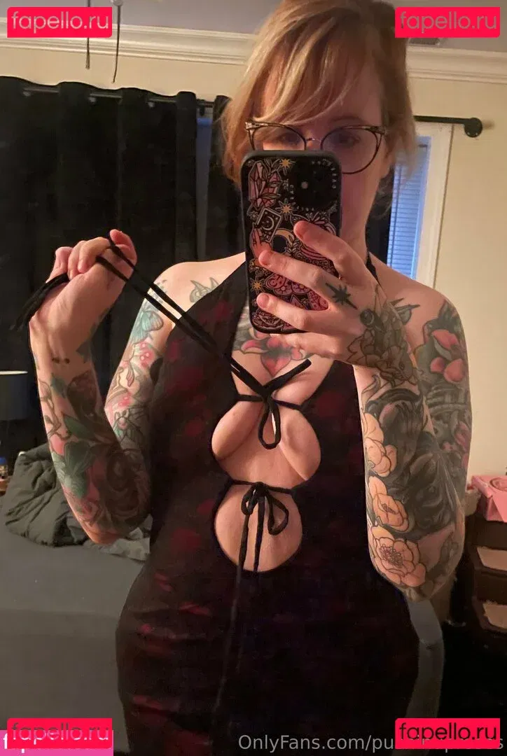 PushingUpRoses Onlyfans Photo Gallery 