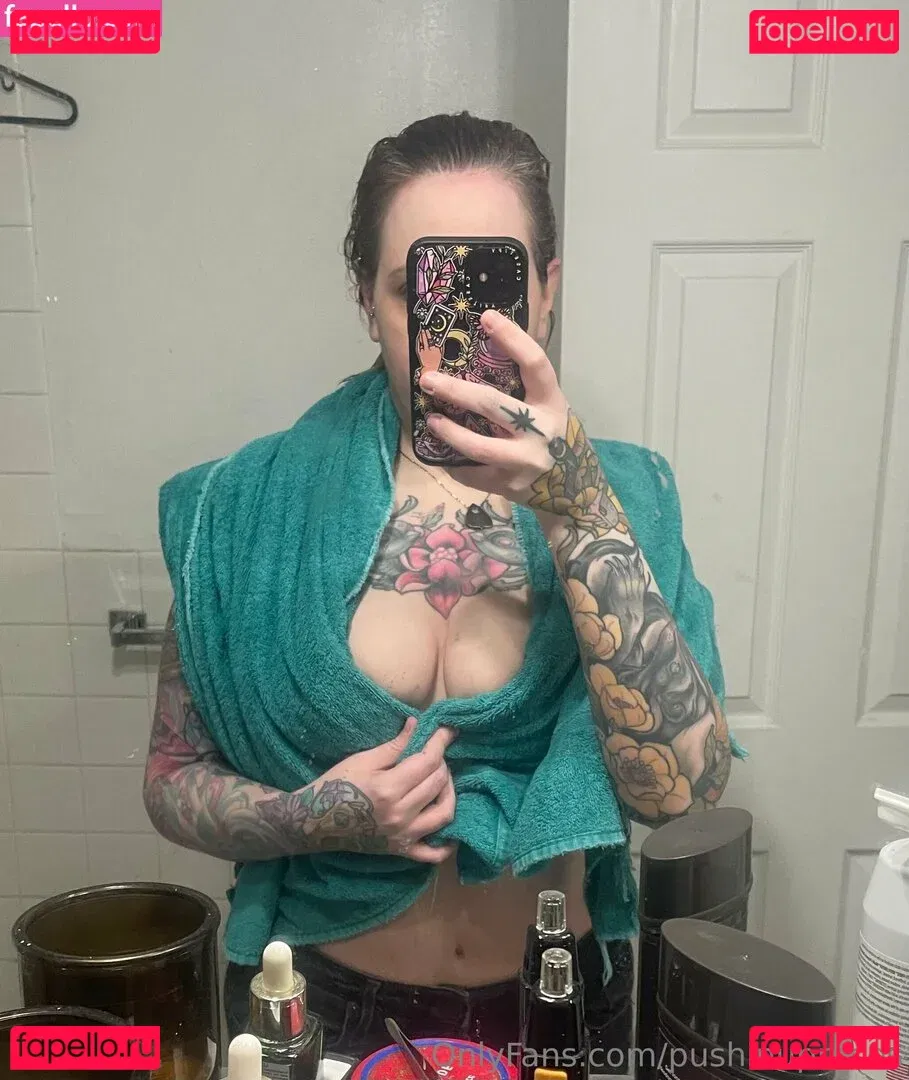 PushingUpRoses Onlyfans Photo Gallery 