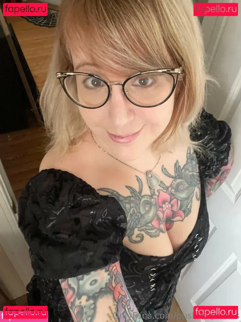 PushingUpRoses Onlyfans Photo Gallery 