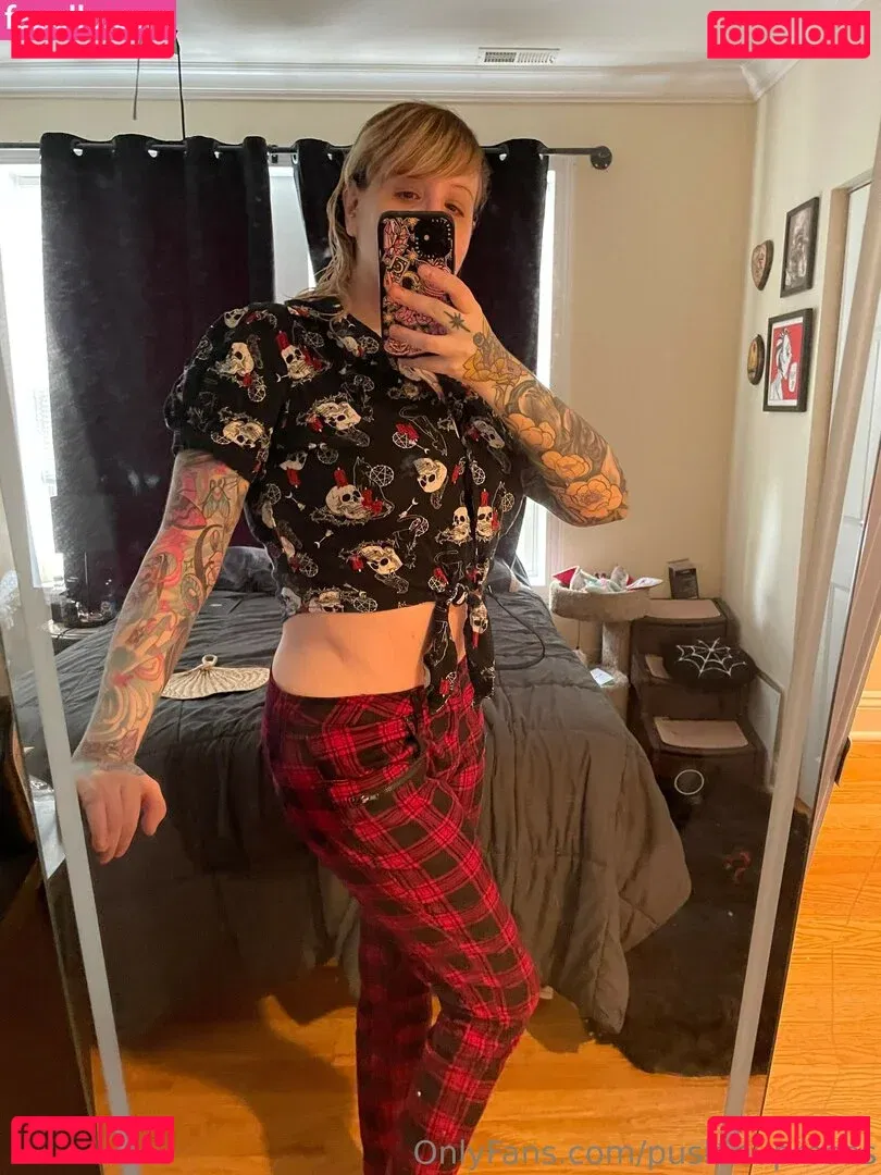 PushingUpRoses Onlyfans Photo Gallery 