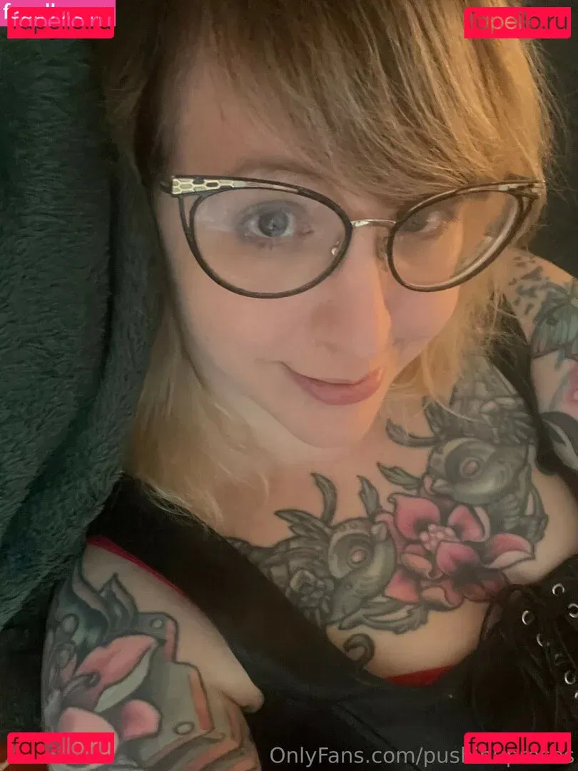 PushingUpRoses Onlyfans Photo Gallery 