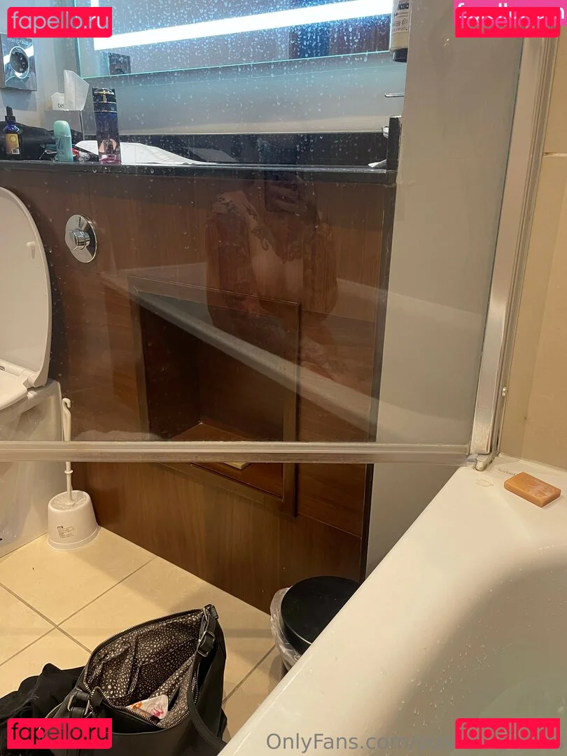 PushingUpRoses Onlyfans Photo Gallery 