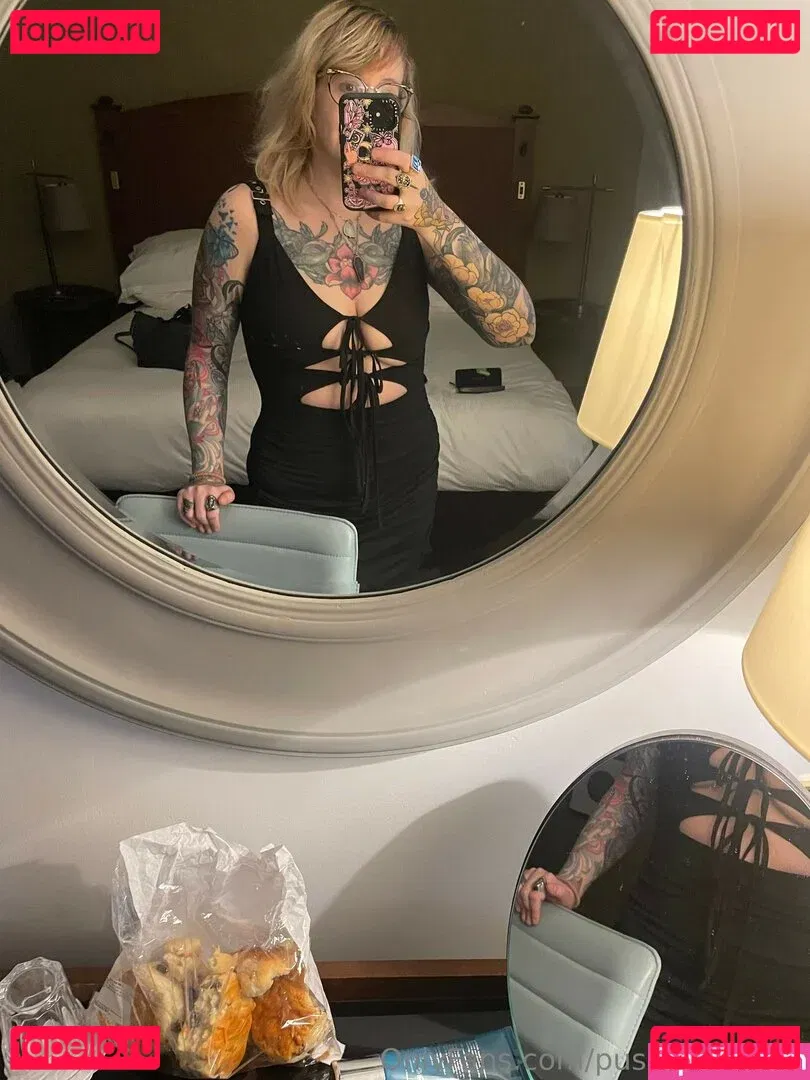 PushingUpRoses Onlyfans Photo Gallery 