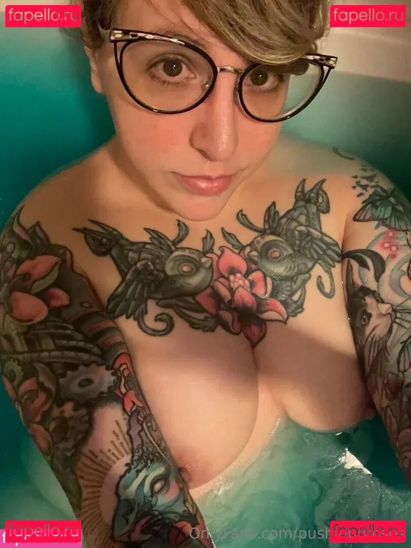 PushingUpRoses Onlyfans Photo Gallery 