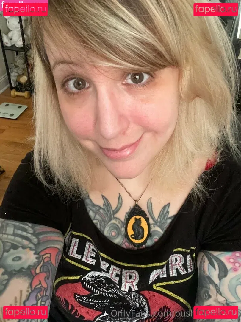 PushingUpRoses Onlyfans Photo Gallery 