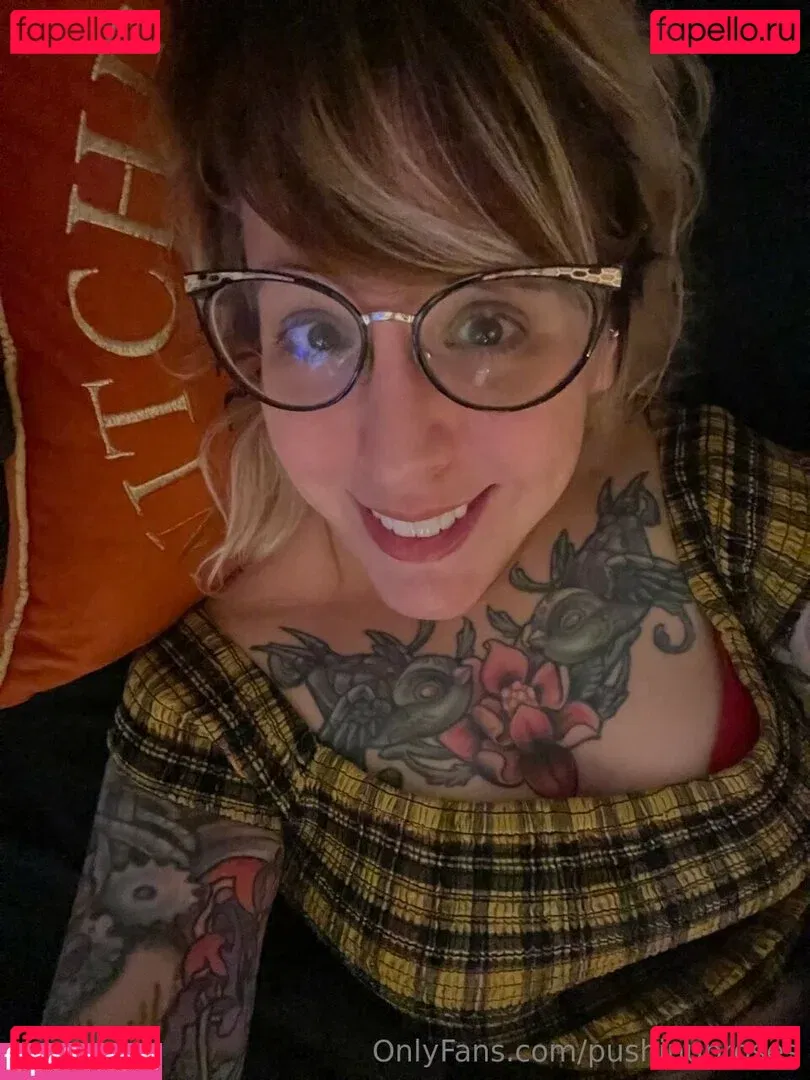 PushingUpRoses Onlyfans Photo Gallery 