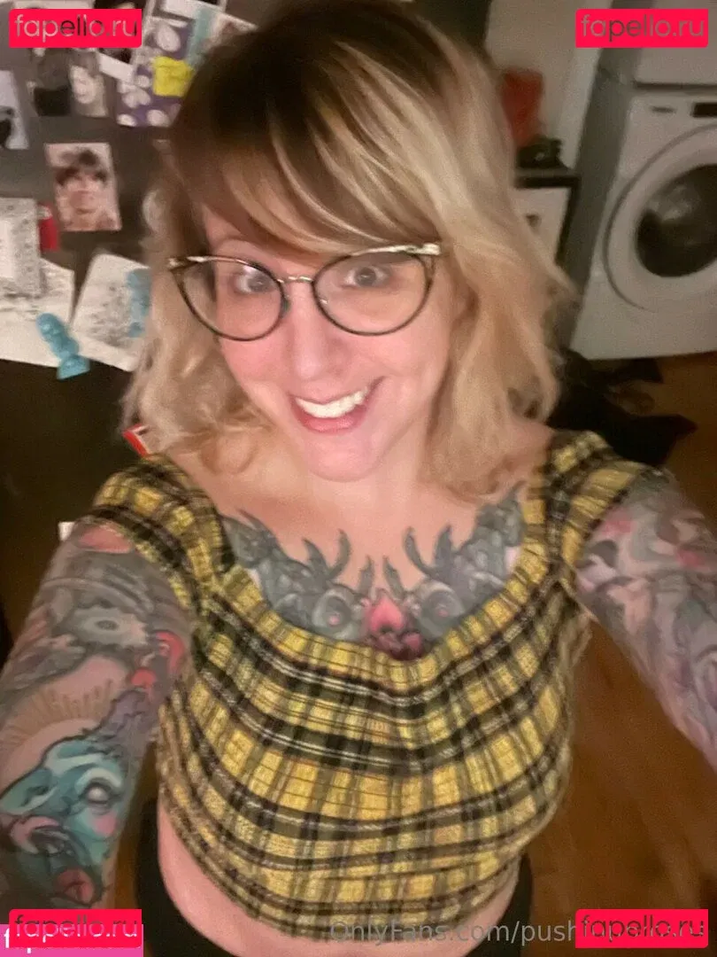 PushingUpRoses Onlyfans Photo Gallery 