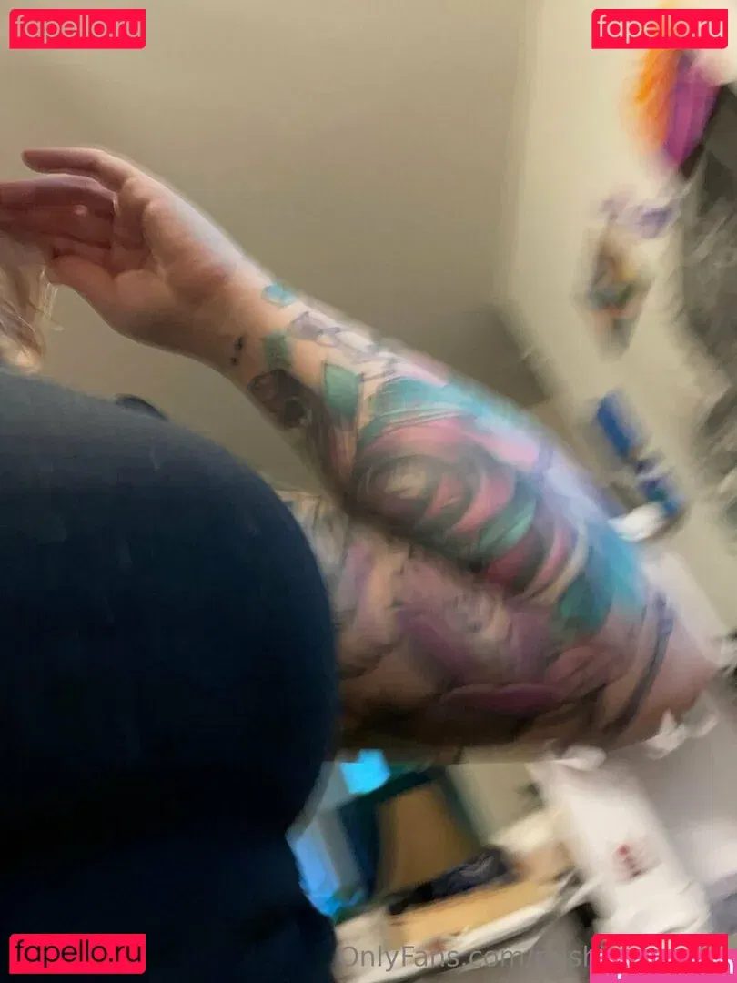 PushingUpRoses Onlyfans Photo Gallery 