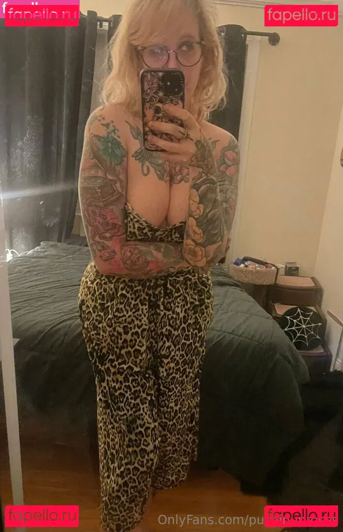 PushingUpRoses Onlyfans Photo Gallery 