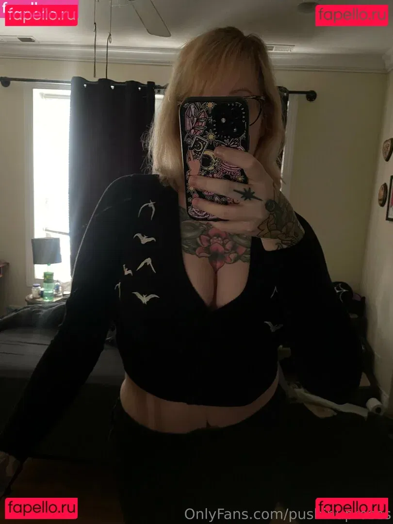 PushingUpRoses Onlyfans Photo Gallery 