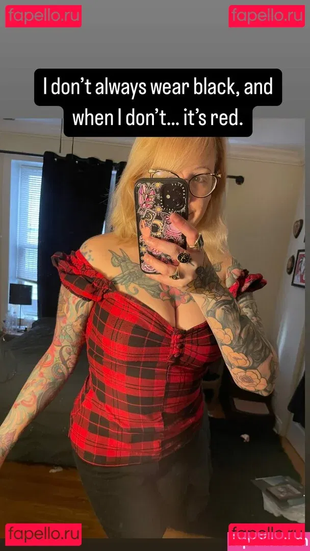 PushingUpRoses Onlyfans Photo Gallery 