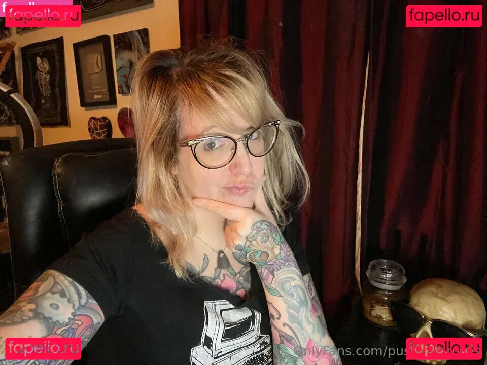 PushingUpRoses Onlyfans Photo Gallery 