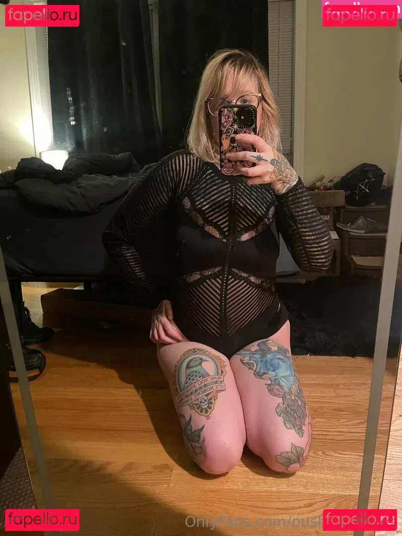 PushingUpRoses Onlyfans Photo Gallery 