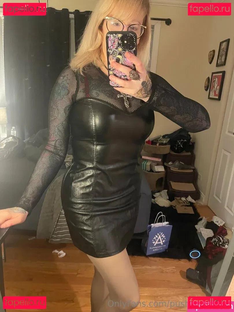 PushingUpRoses Onlyfans Photo Gallery 