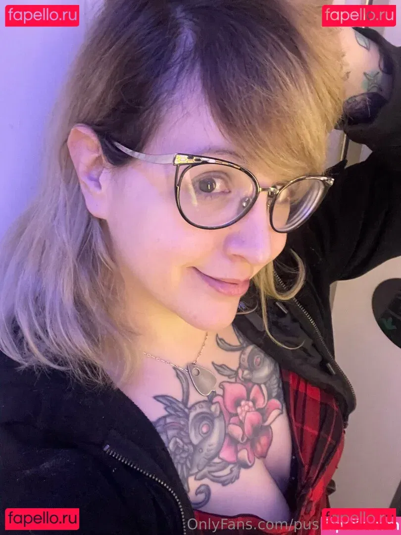 PushingUpRoses Onlyfans Photo Gallery 