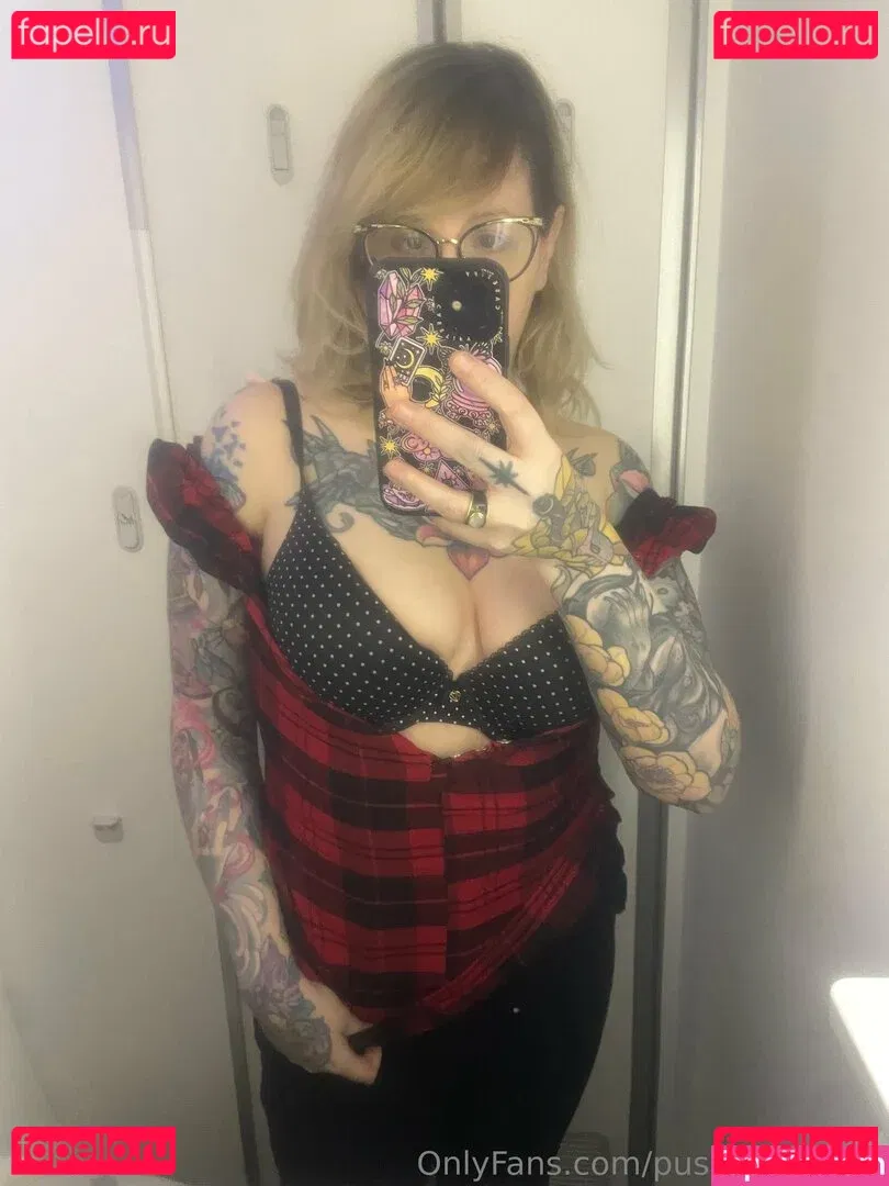 PushingUpRoses Onlyfans Photo Gallery 