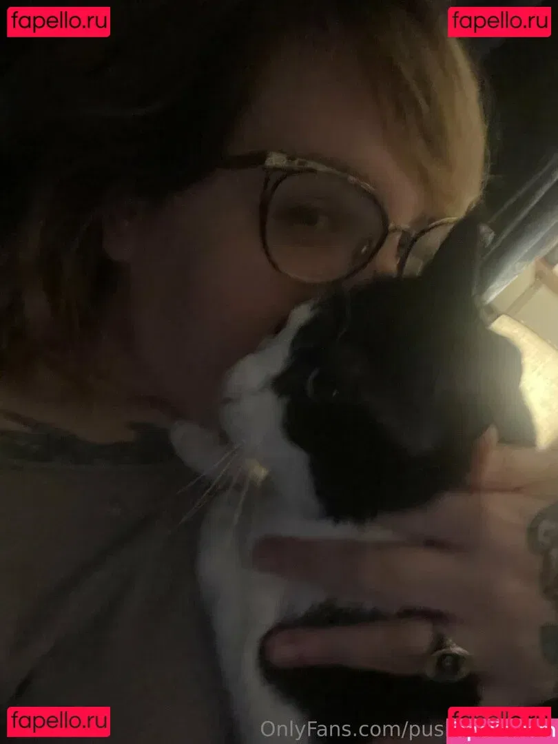 PushingUpRoses Onlyfans Photo Gallery 