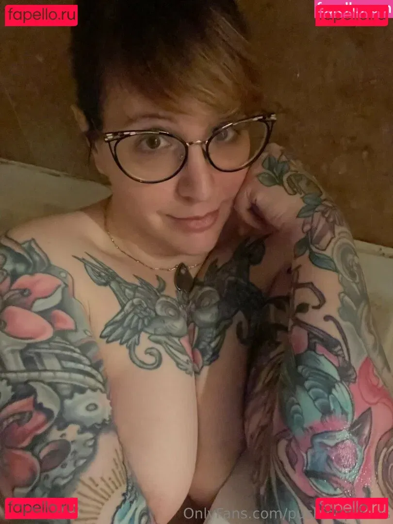 PushingUpRoses Onlyfans Photo Gallery 