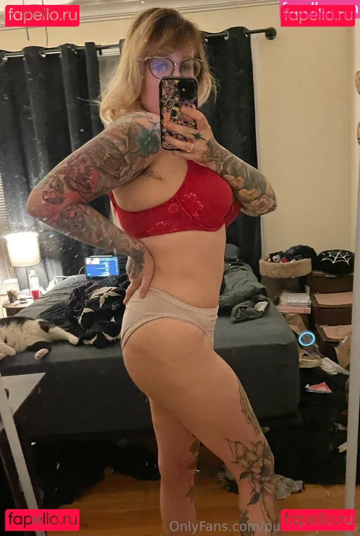 PushingUpRoses Onlyfans Photo Gallery 