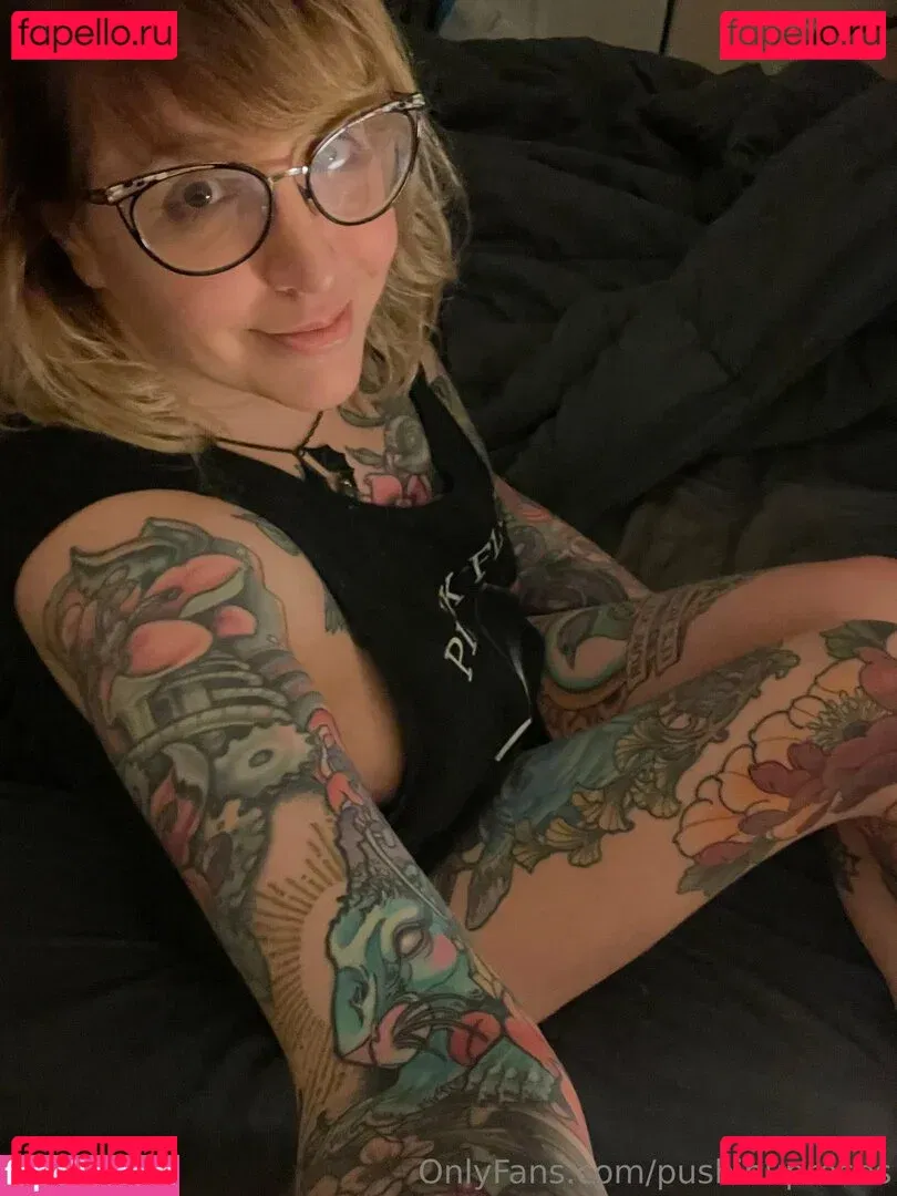 PushingUpRoses Onlyfans Photo Gallery 