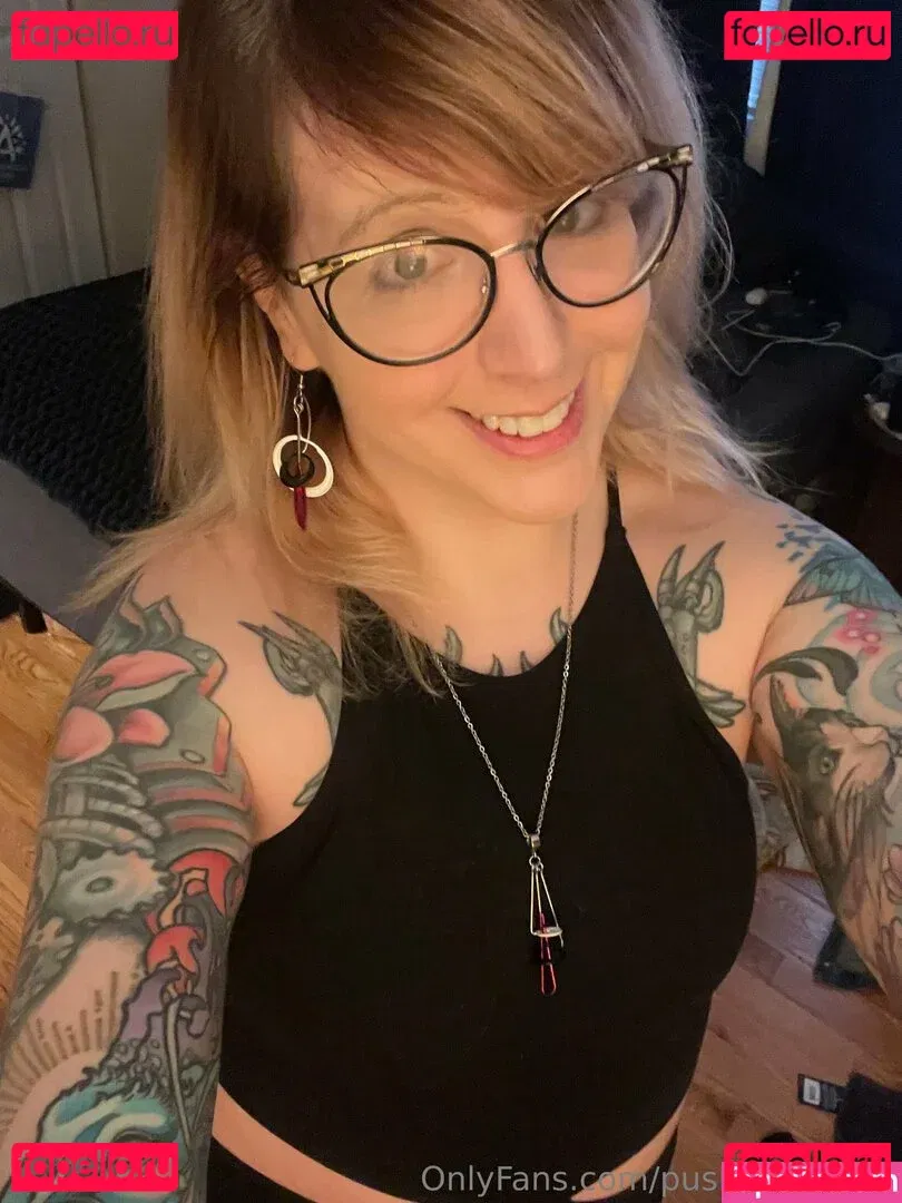 PushingUpRoses Onlyfans Photo Gallery 