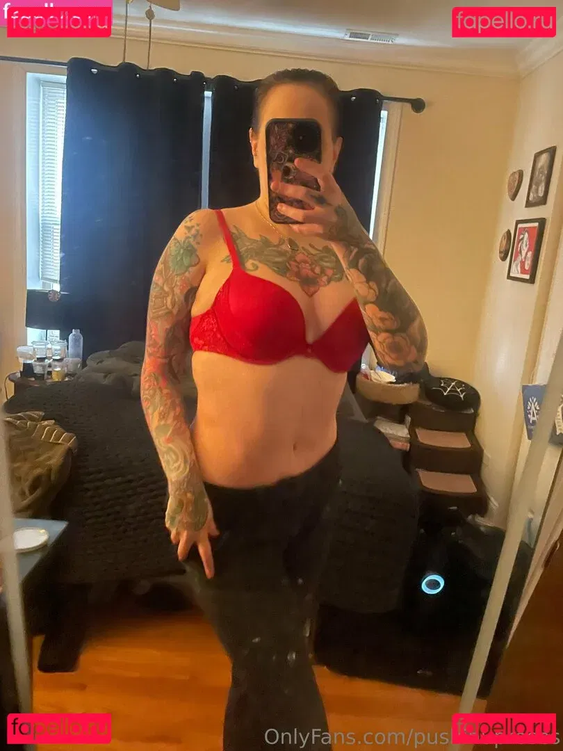 PushingUpRoses Onlyfans Photo Gallery 