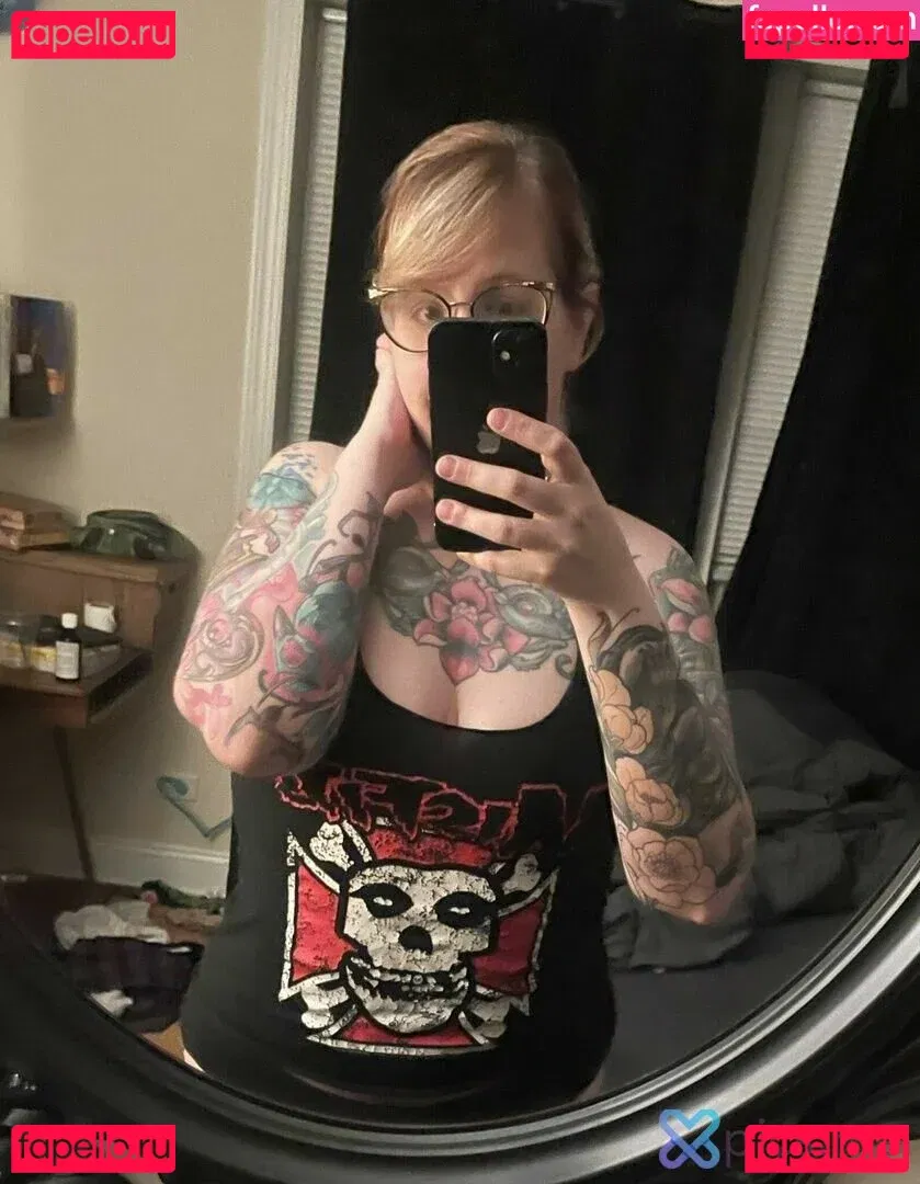 PushingUpRoses Onlyfans Photo Gallery 