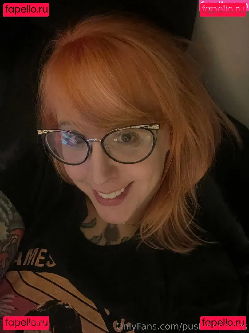 PushingUpRoses Onlyfans Photo Gallery 