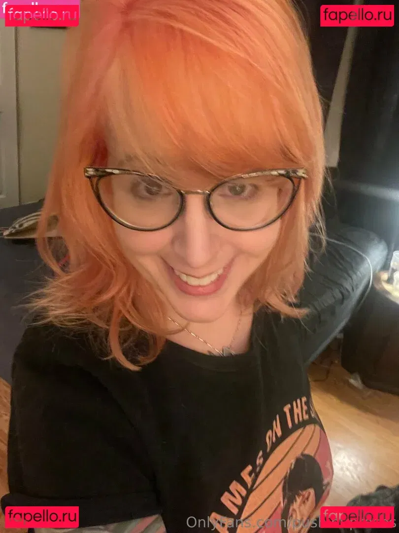 PushingUpRoses Onlyfans Photo Gallery 