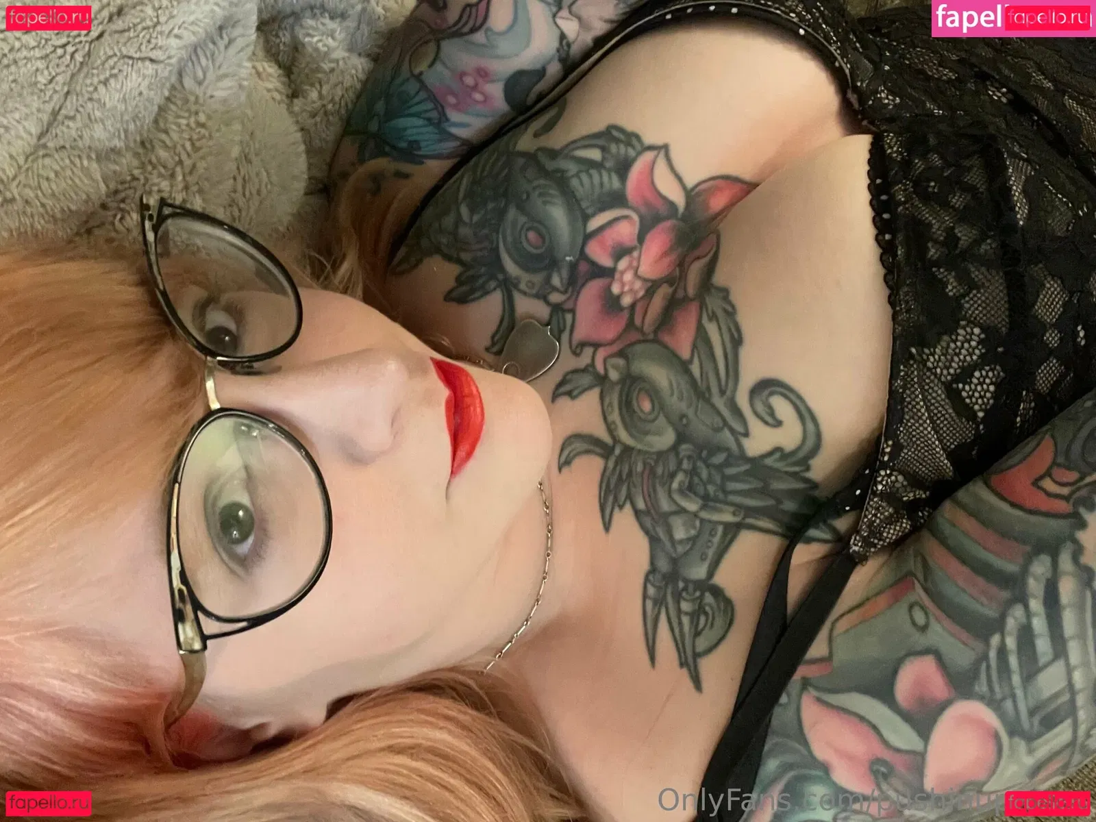 PushingUpRoses Onlyfans Photo Gallery 